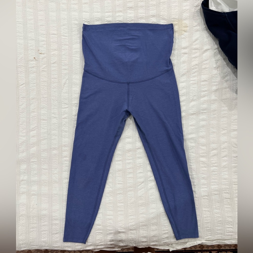 Beyond the Bump Leggings Large